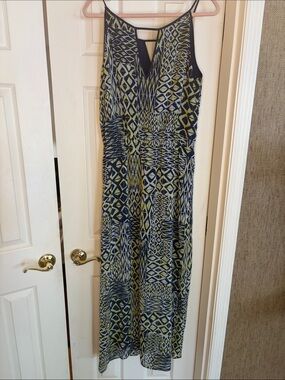 Romeo & Juliet Couture Navy and Lime Geometric Maxi Dress